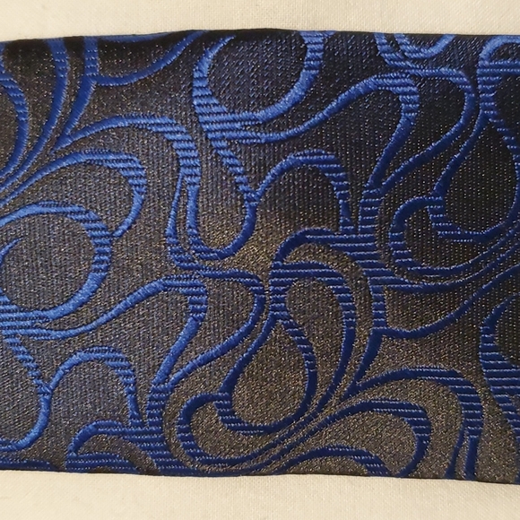 Men's Salisbury black with blue design tie - Picture 5 of 5